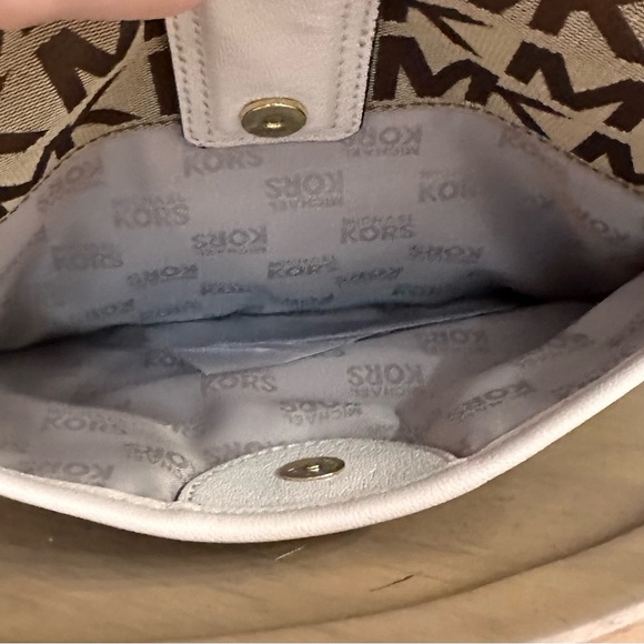 MICHAEL KORS ~ Brown and Cream Cloth and Leather Tote Bag w/Bold Gold Hardware - Picture 3 of 8